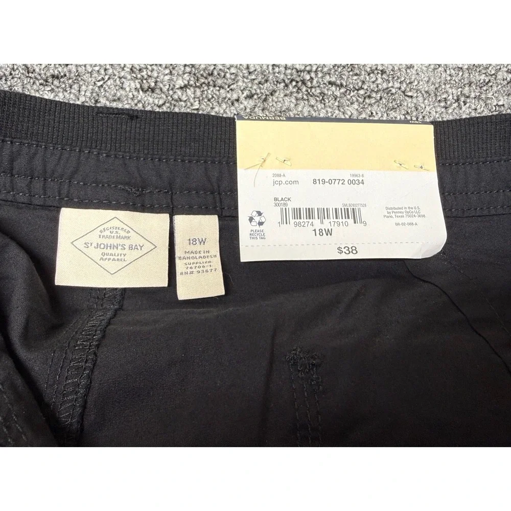 St. Johns Bay Womens Black Bermuda Cargo Shorts Size 18W New 819-0772